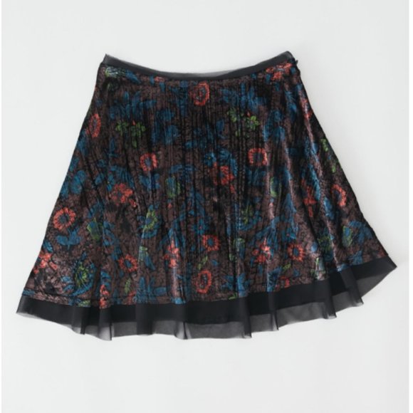 NWT UO Crushed Heart Velvet Mesh Mini Skirt - Picture 4 of 5